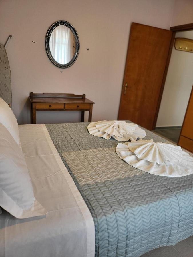 Ferienwohnung Roumeliotis House Karpathos Exterior foto